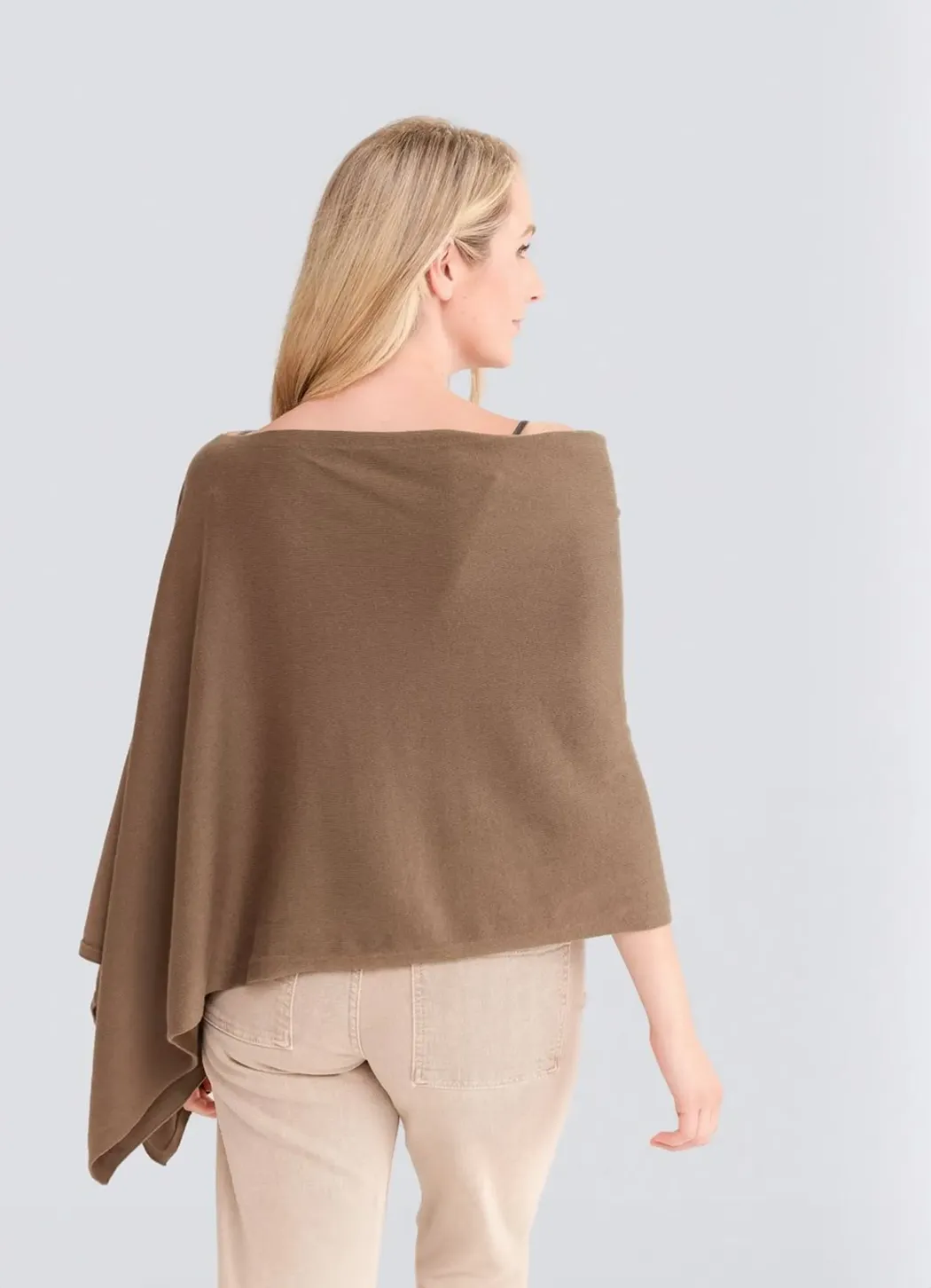 Alashan Cotton Cashmere Poncho scene pass