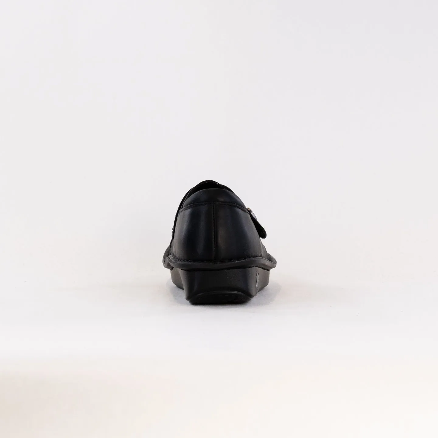 Alegria Brenna (Women's) - Oiled Black mountain town