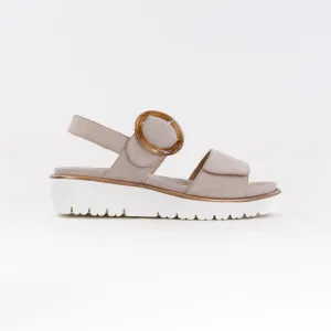 Ara Bridgeport Sandal (Women's) - Sand Kid Suede Sunday Walk Ara Bridgeport Sandal (Women's) - Sand Kid Suede Minimal Mood