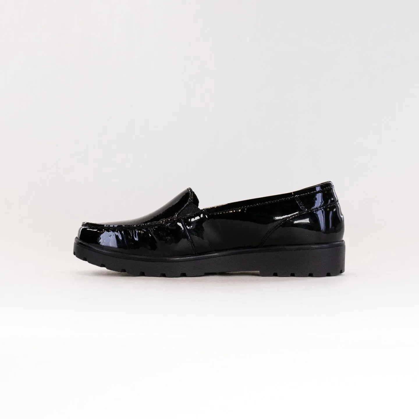 ARA Dewitt Loafer (Women's) - Black Patent lightweight walkers
