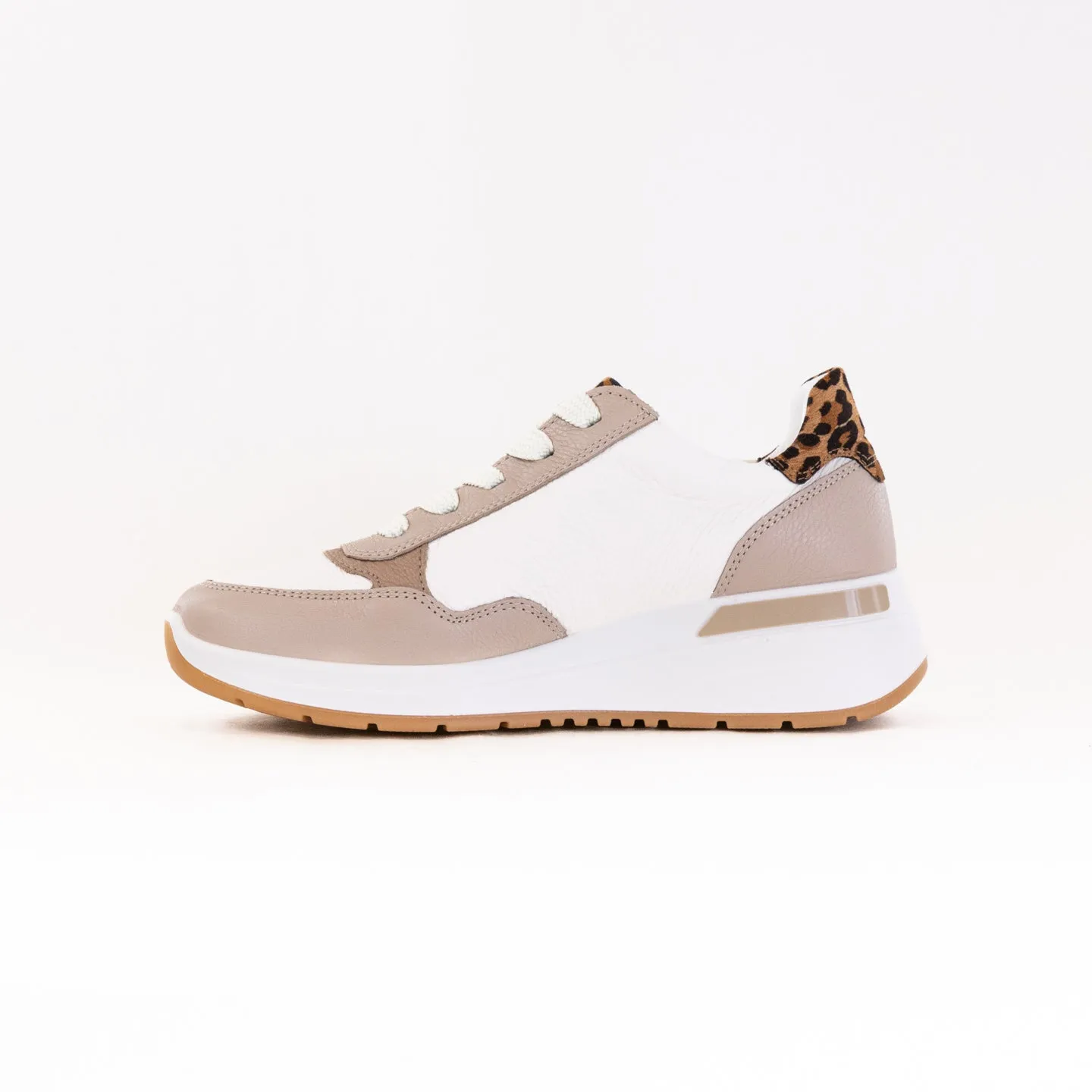 Ara Garda (Women's) - Shell/Cream/Sand/Biscuit slope stability