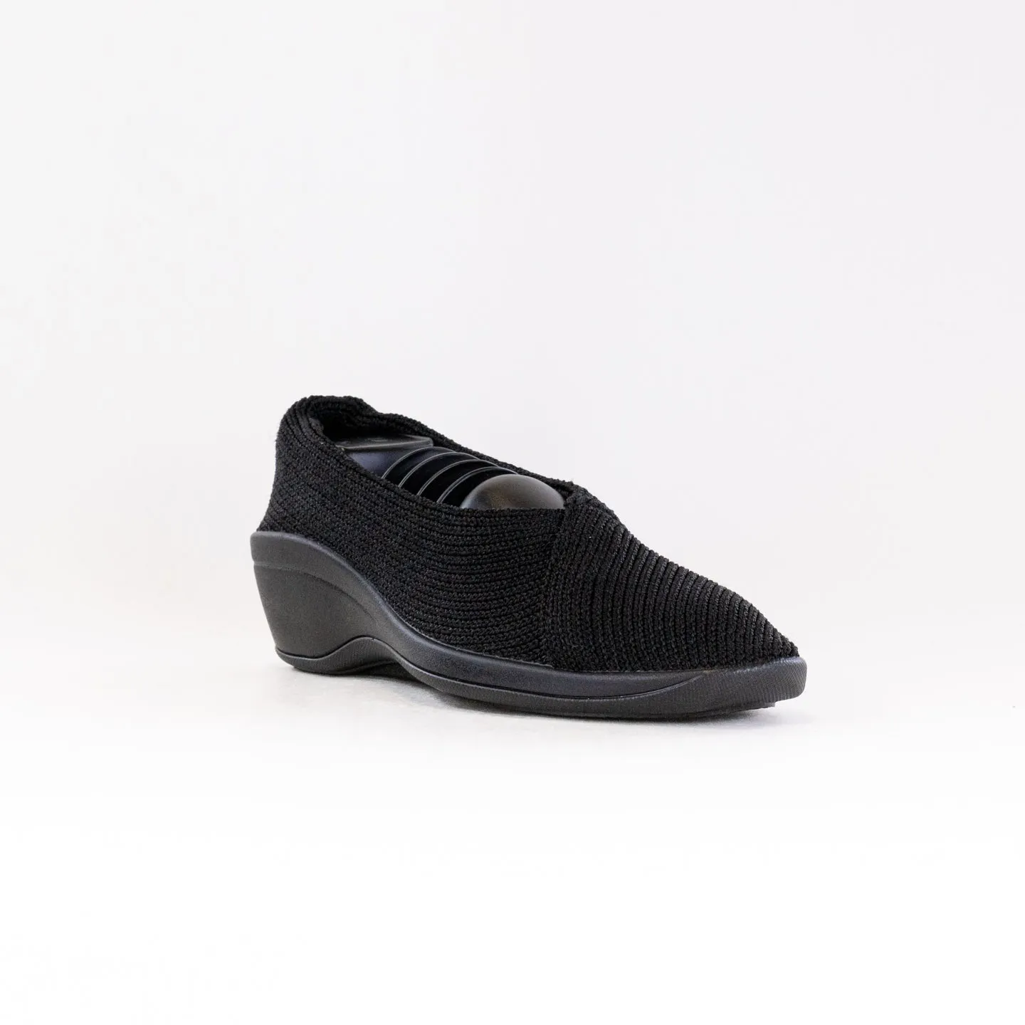 Arcopedico Mailu (Women's) - Black ankle support