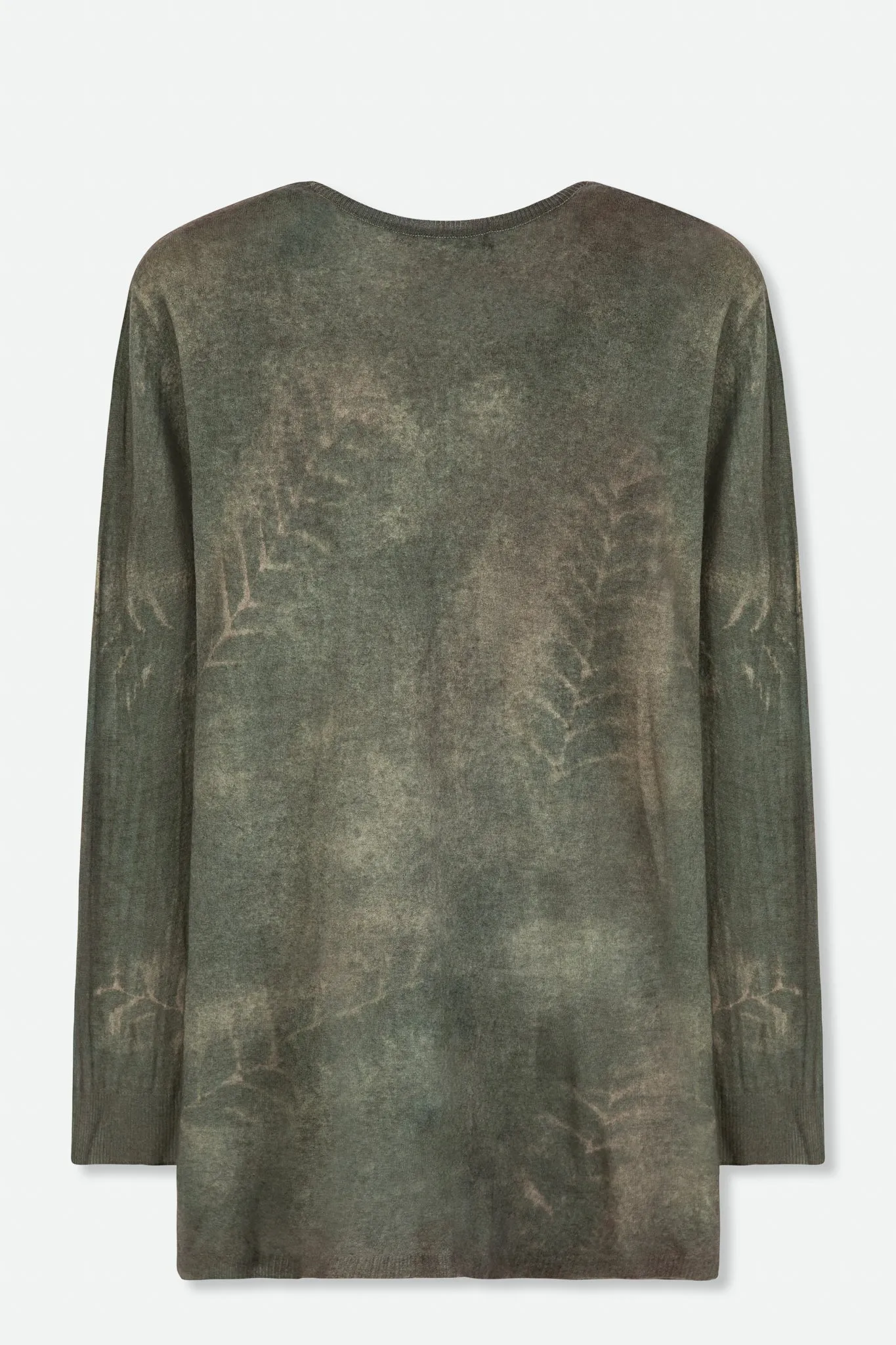 BASILE CREW IN HAND-DYED LIGHTWEIGHT CASHMERE layer ease