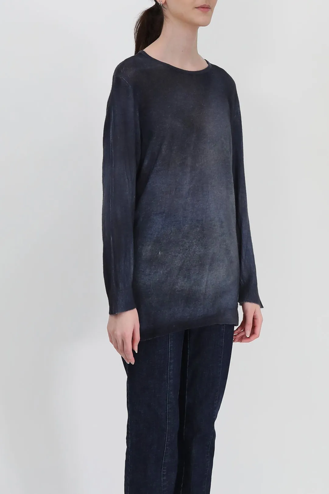 BASILE CREW IN HAND-DYED LIGHTWEIGHT CASHMERE holiday gift