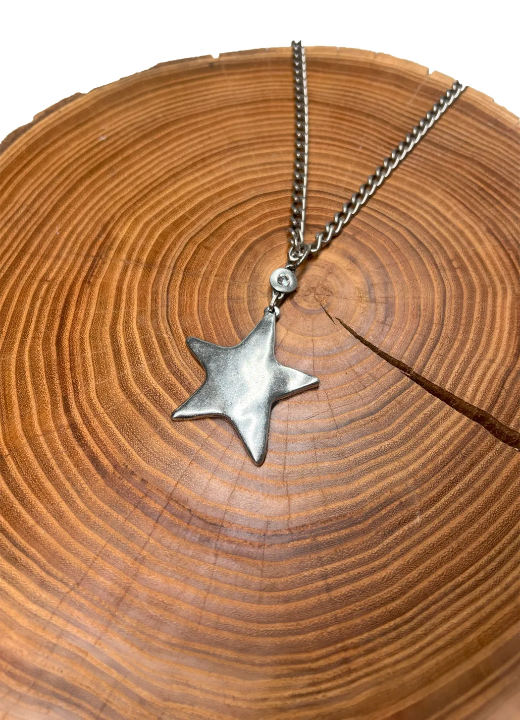Belle Via Jewelry Hammered Star Necklace focus tool