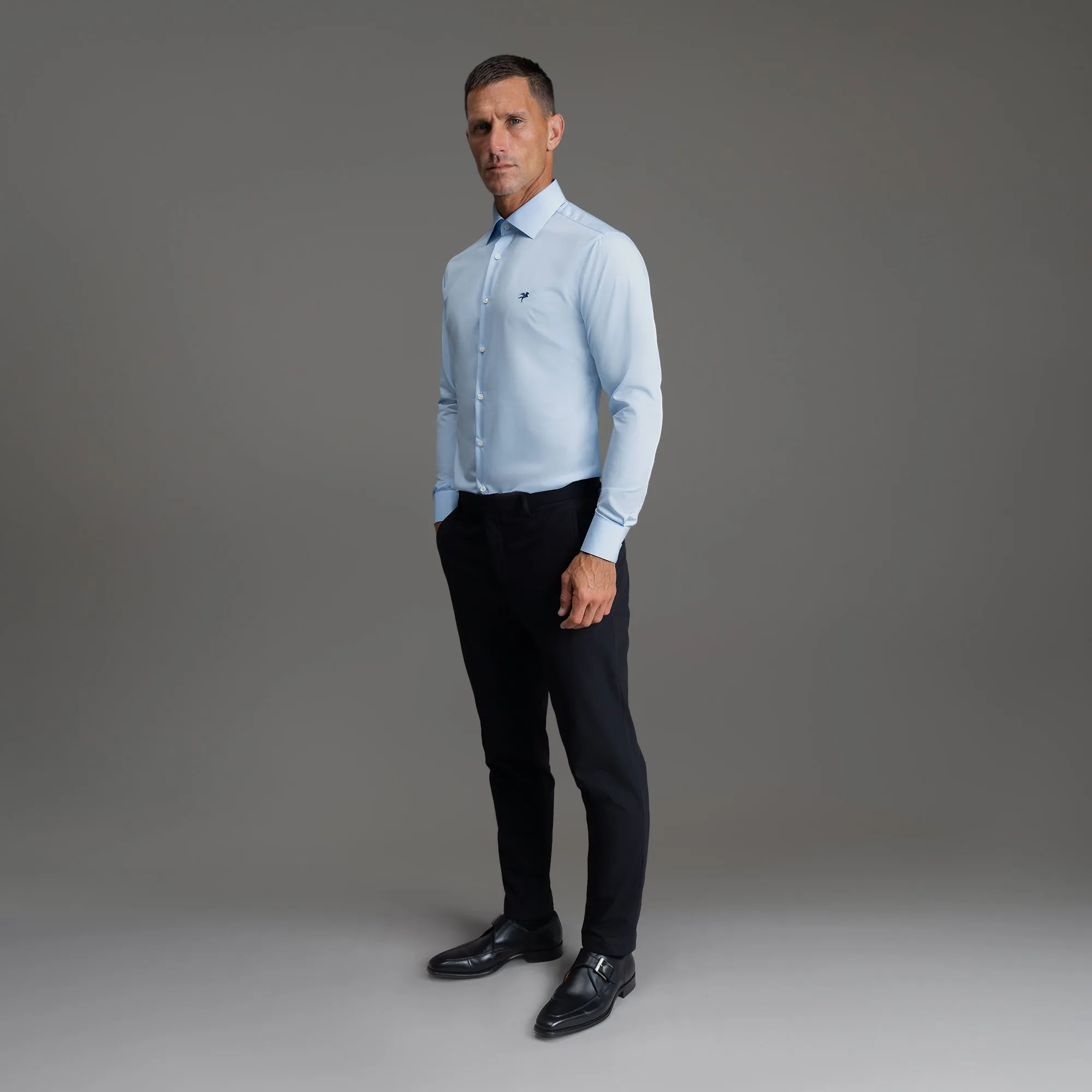 BreezeTech Spread Shirt modern vibe