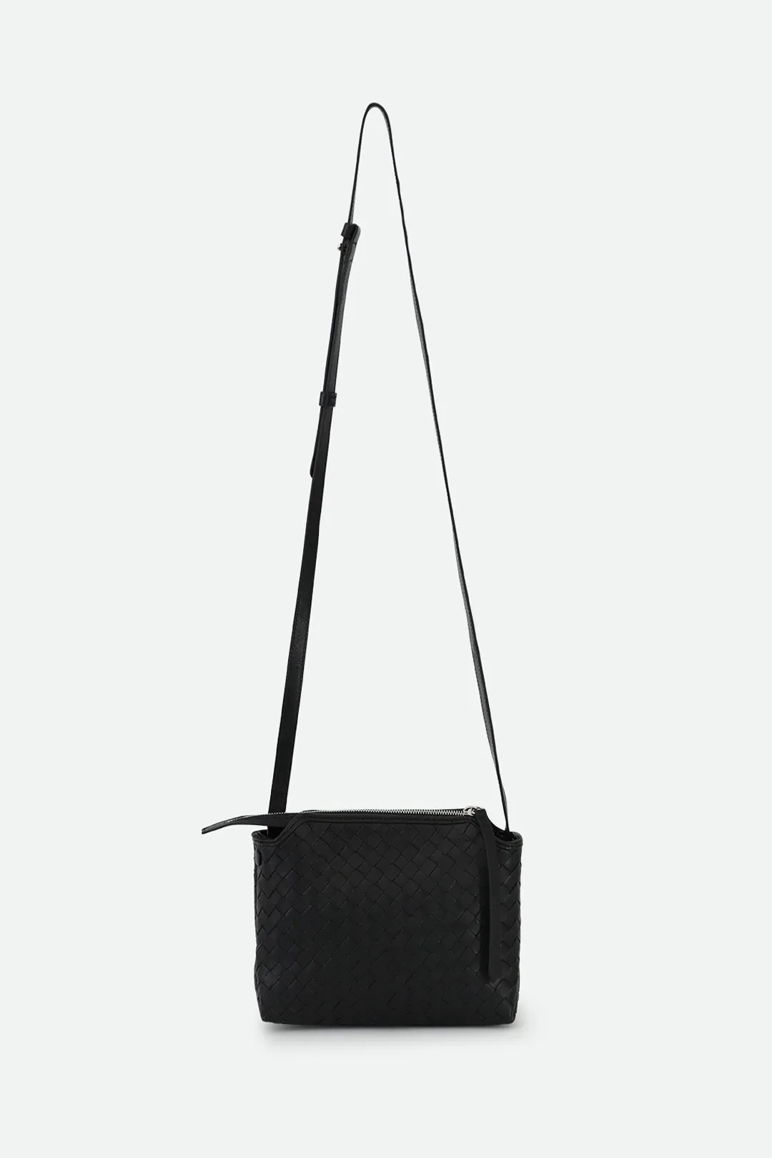BRIDGET ITALIAN WOVEN CROSSBODY BAG IN BLACK bold lines