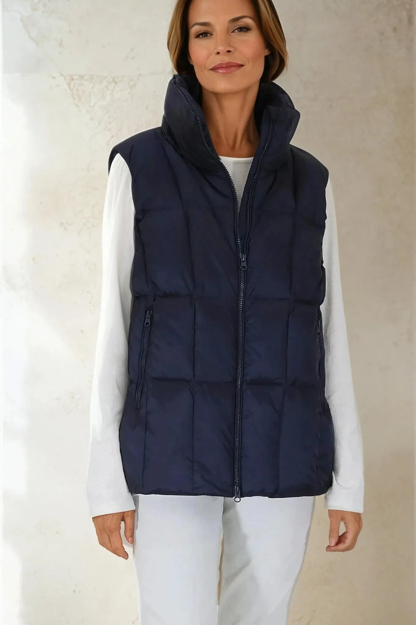 CELANO VEST IN GOOSE DOWN urban street