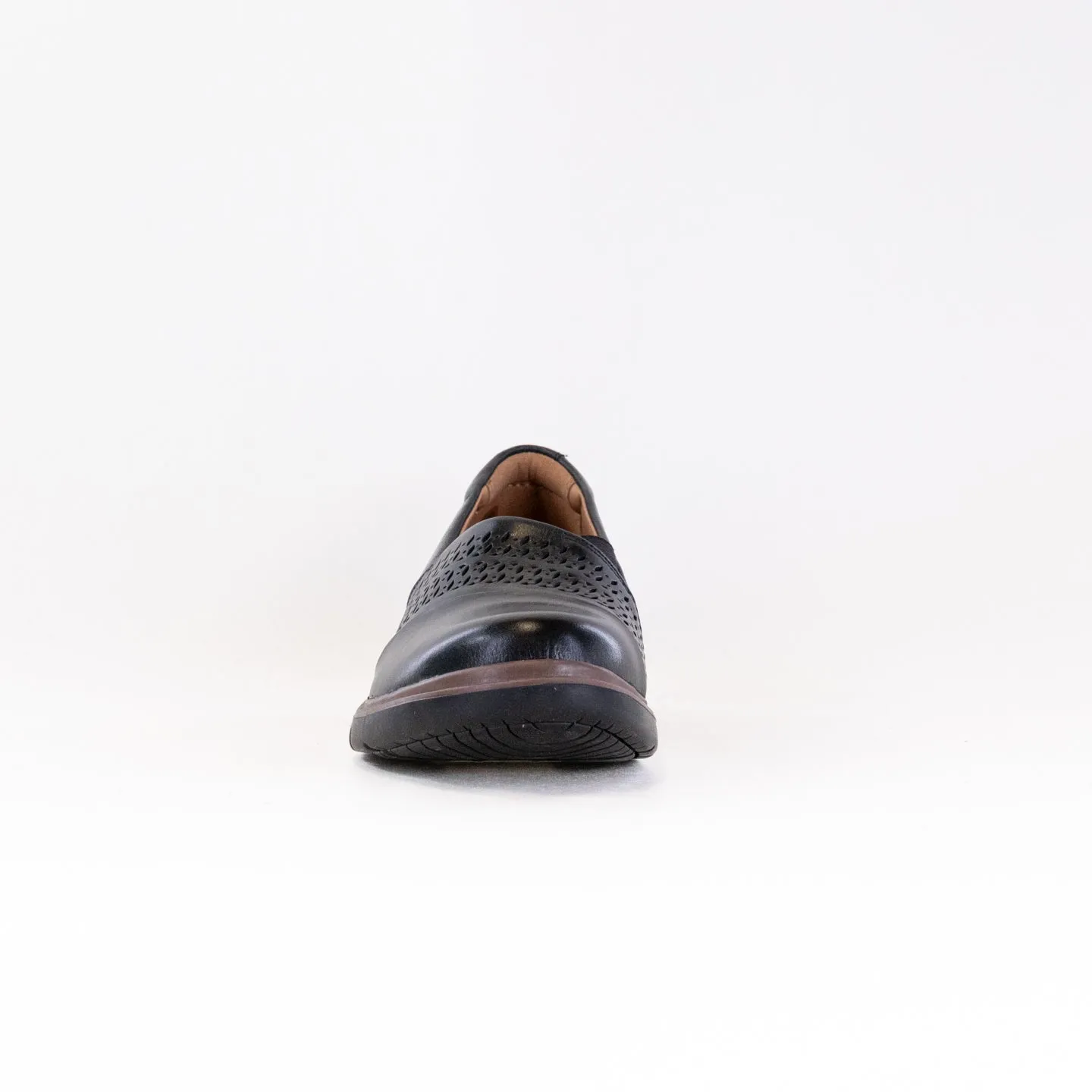 Clarks Certina Edge (Women's) - Black Leather day hike