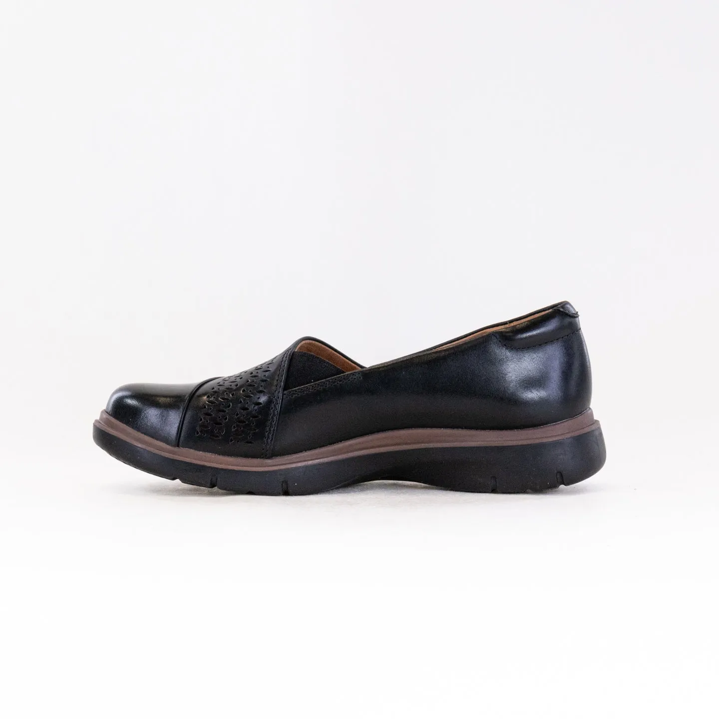 Clarks Certina Edge (Women's) - Black Leather wide fit