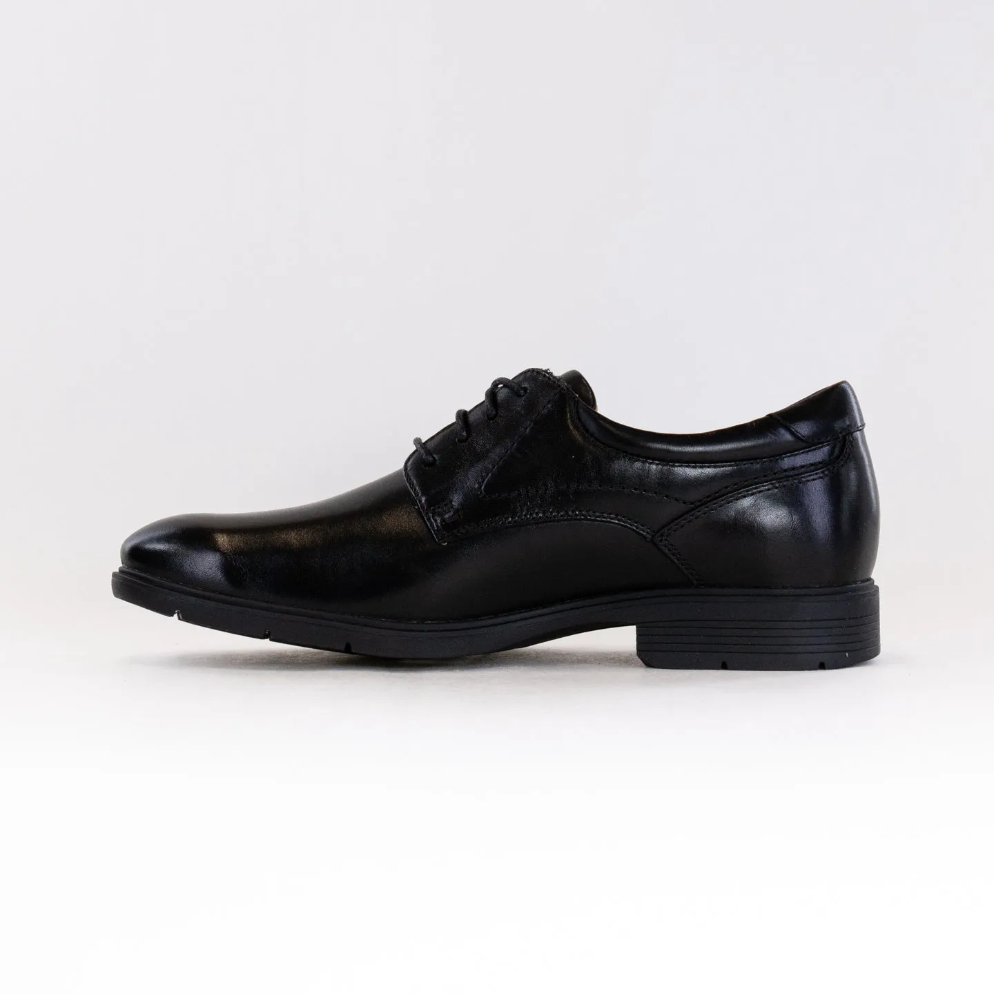 Clarks Eldredge Plain Toe Oxford (Men's) - Black Leather wet shield