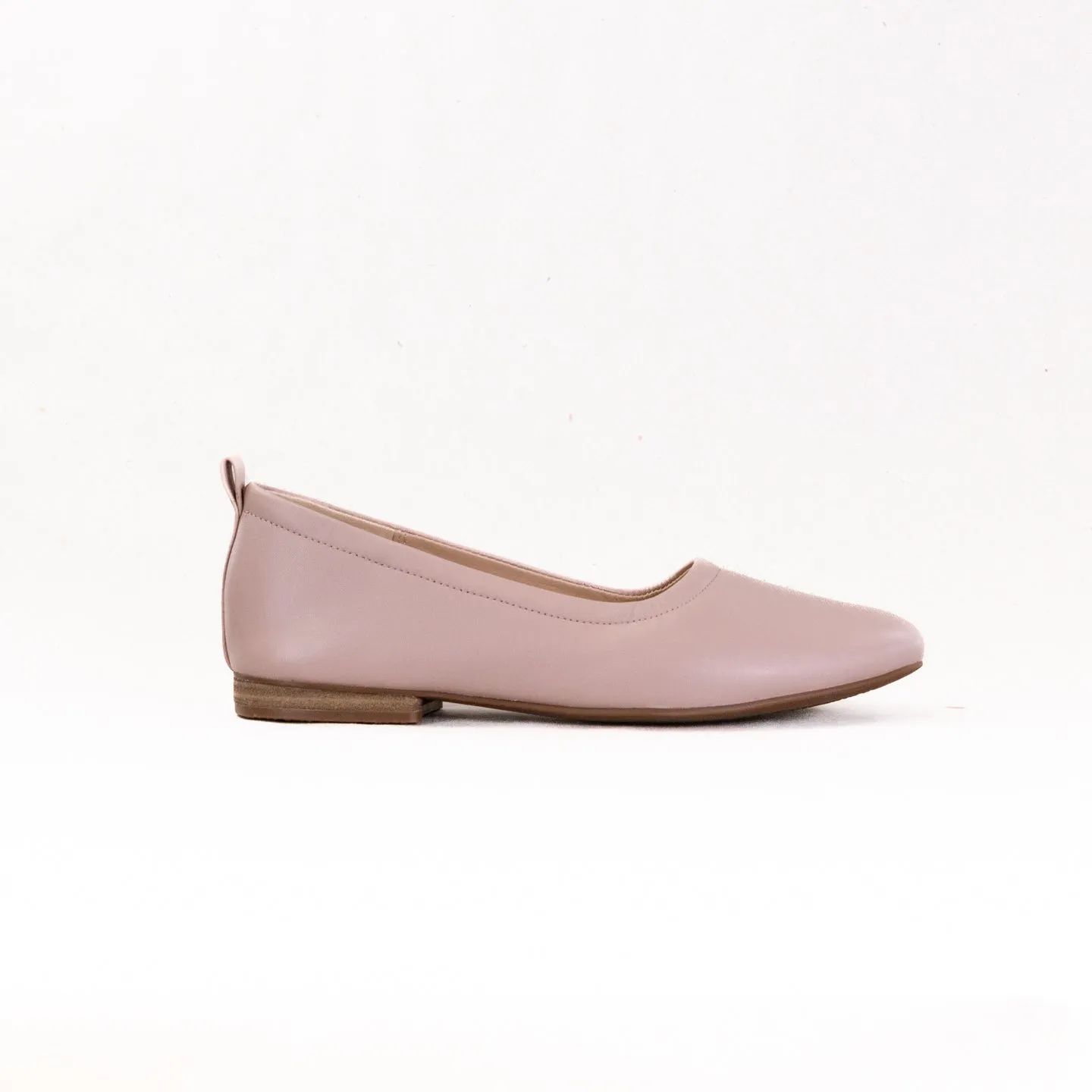Clarks Fawna Soft (Women's) - Light Pink Leather commute friendly