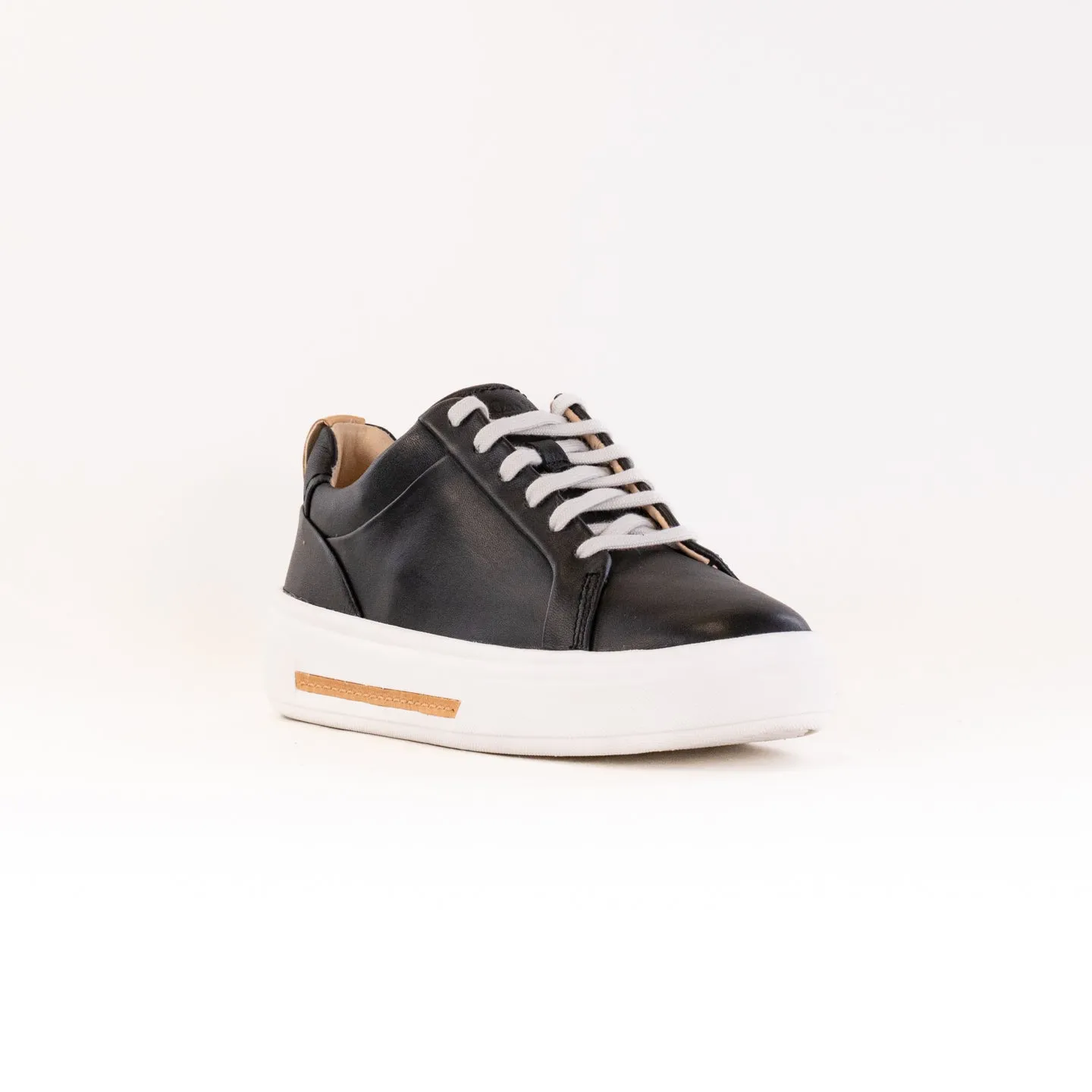 Clarks Hollyhock Walk (Women's) - Black Leather desert travel
