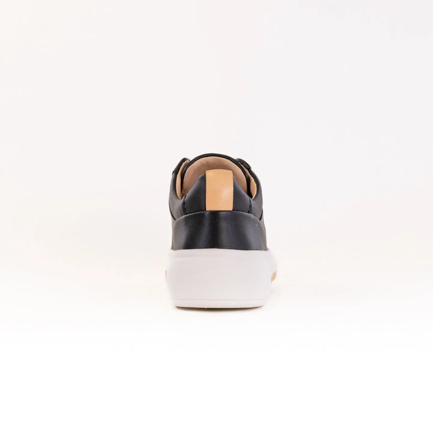 Clarks Hollyhock Walk (Women's) - Black Leather nature gear
