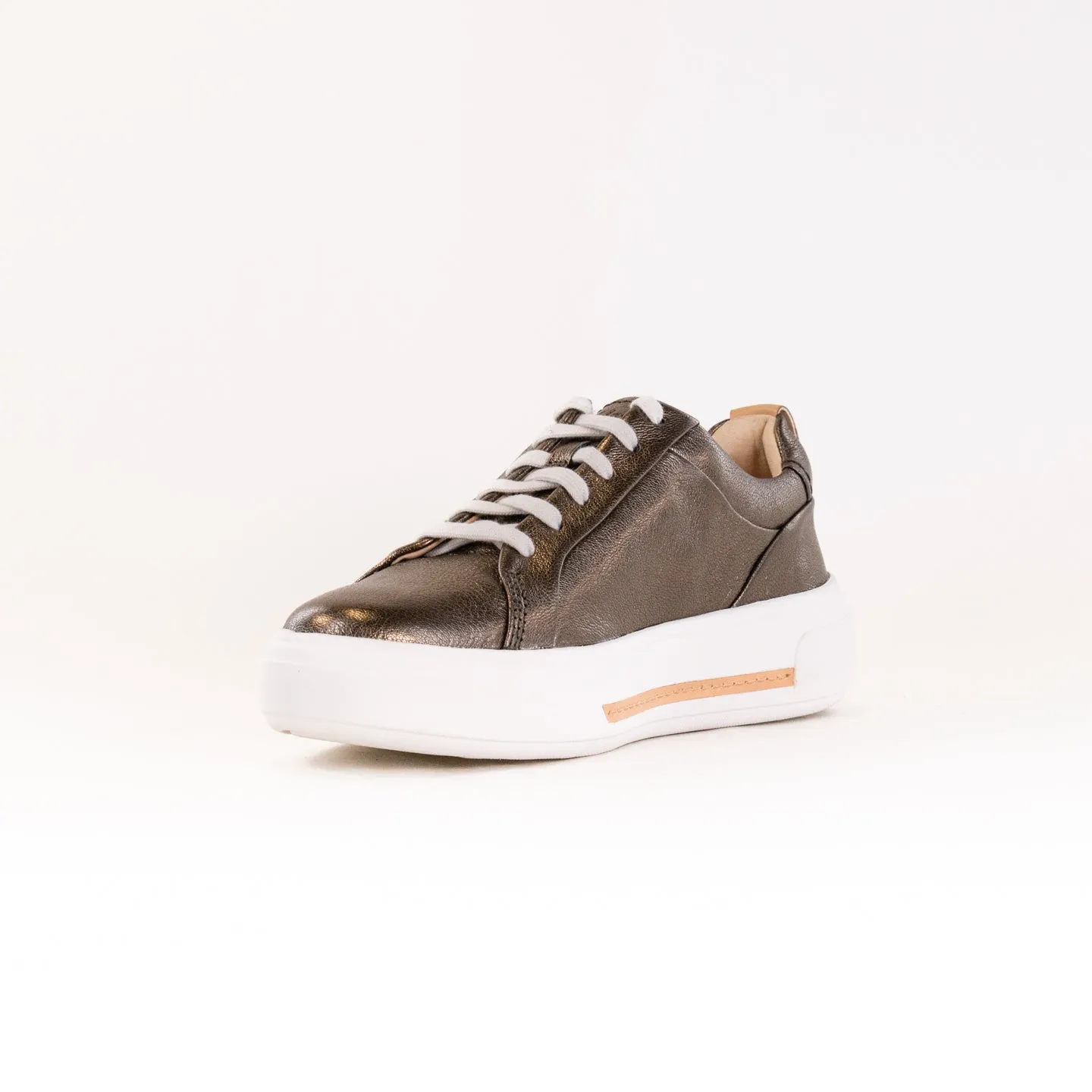 Clarks Hollyhock Walk (Women's) - Metallic terrain control