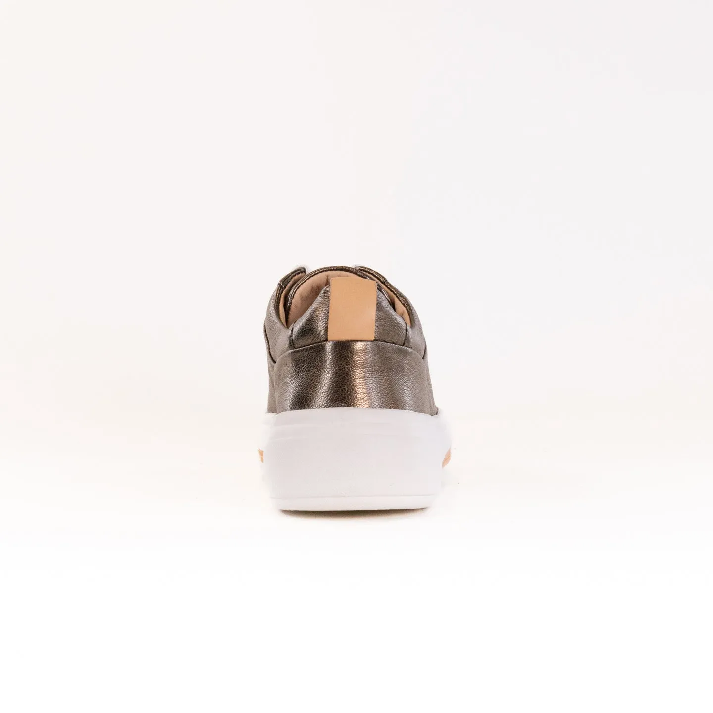 Clarks Hollyhock Walk (Women's) - Metallic weekend run
