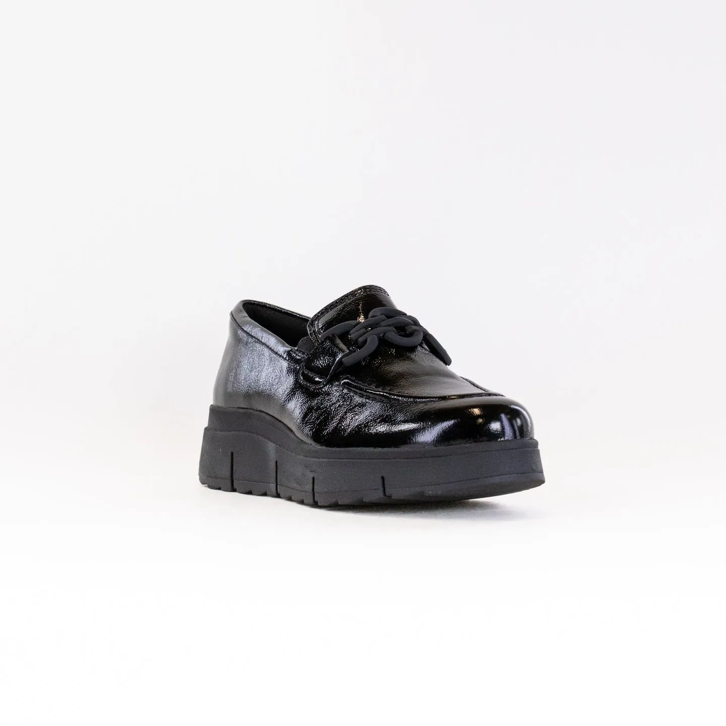 Clark's Loriini Izzy (Women's) - Black Patent seasonless design