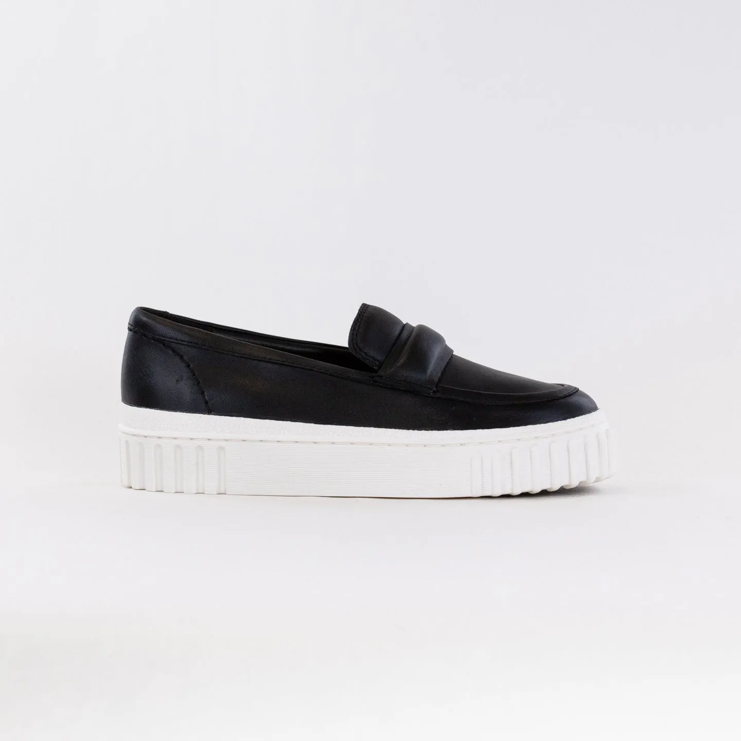 Clarks Mayhill Cove (Women's) - Black Leather hard surface