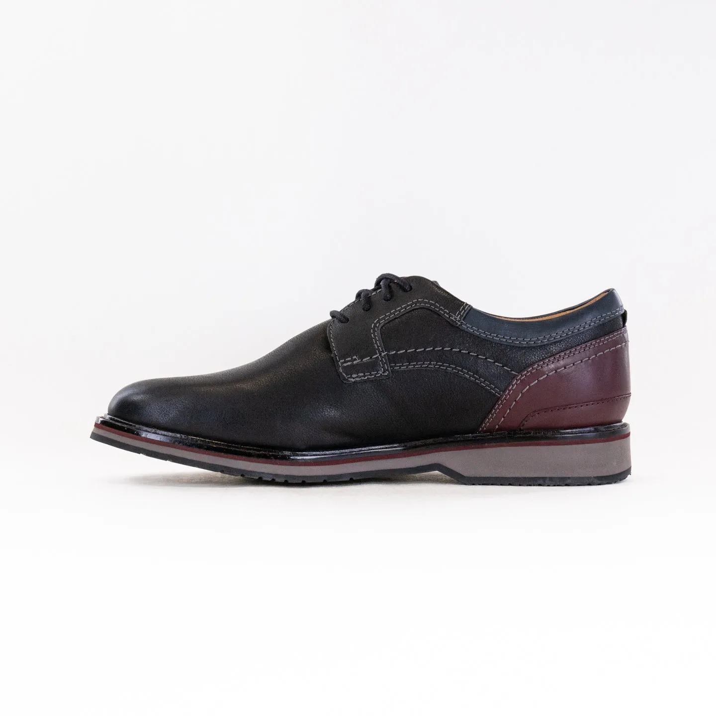 Clarks Monahan Plain Toe (Men's) - Black smooth landings