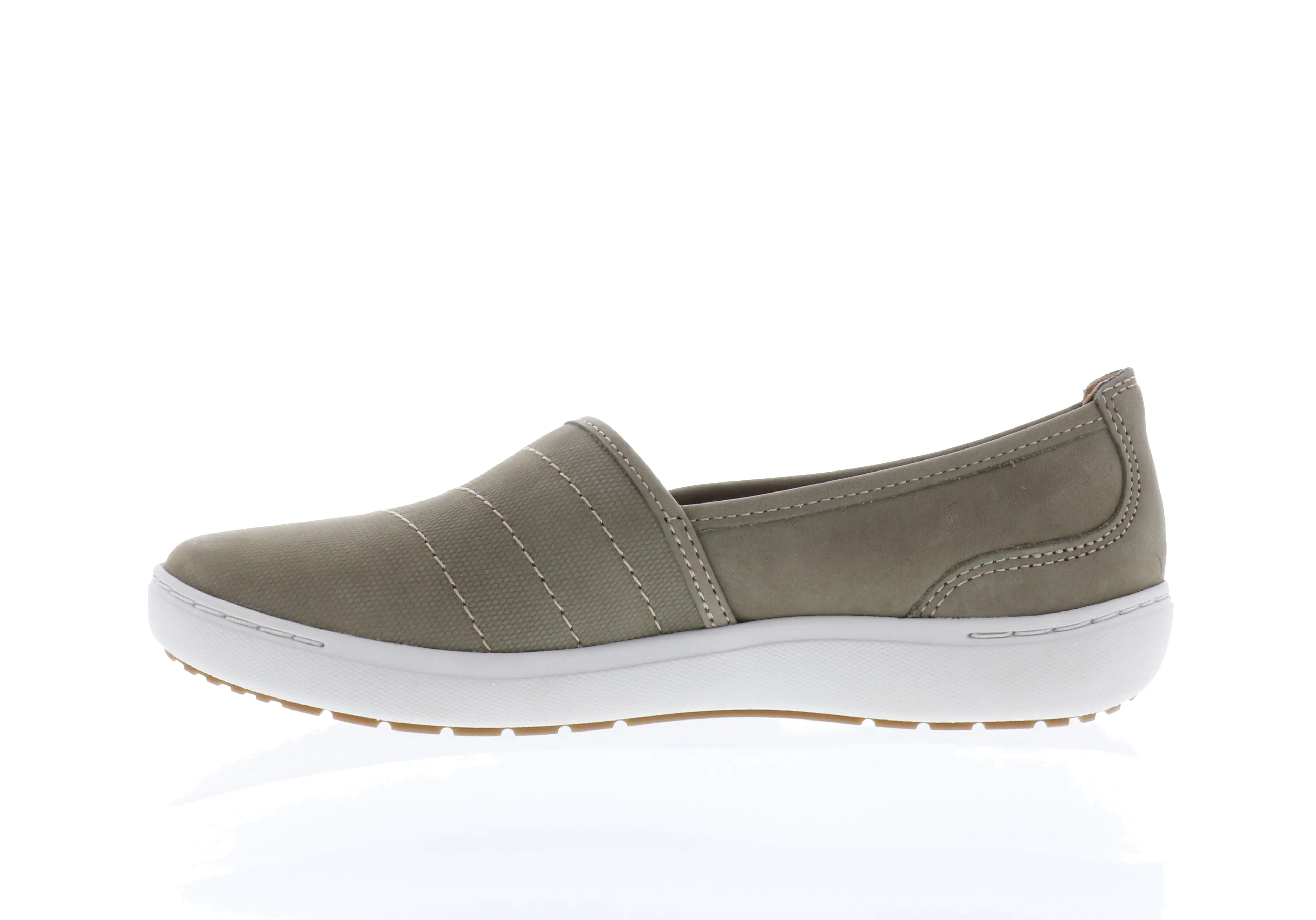 Clarks Nalle Violet (Women's) - Olive winter ready