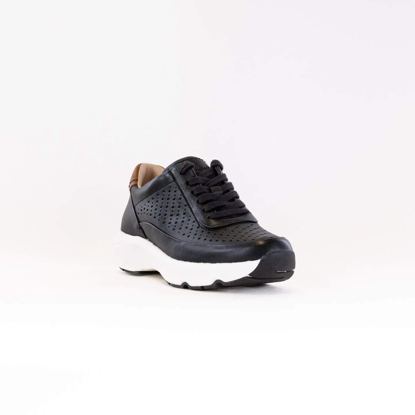 Clarks Tivoli Grace (Women's) - Black Leather seamless ride