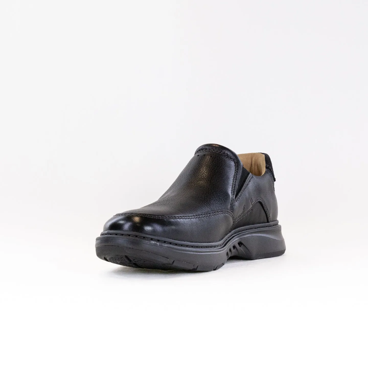 Clark's Un Briley Step (Men's) - Black flat feet