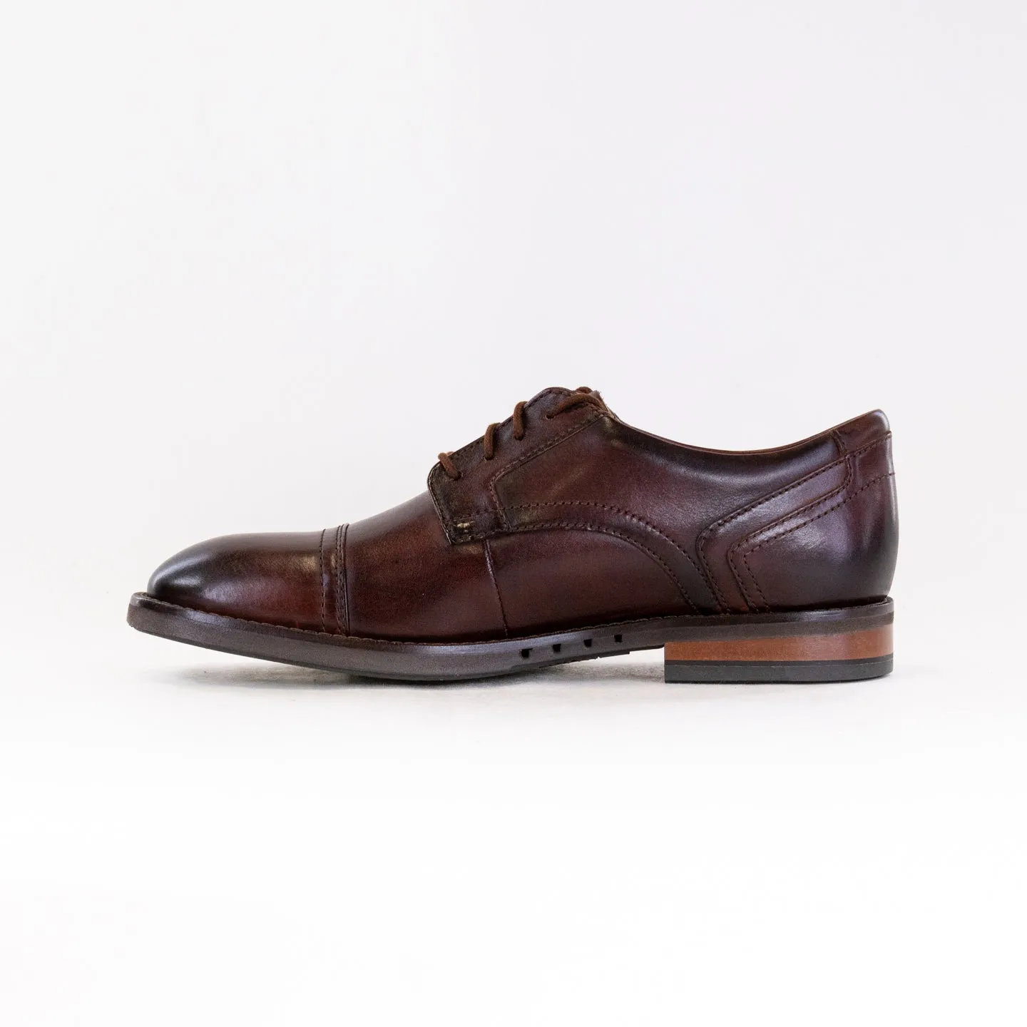 Clarks Un Hugh Cap (Men's) - Mahogany Leather all terrain