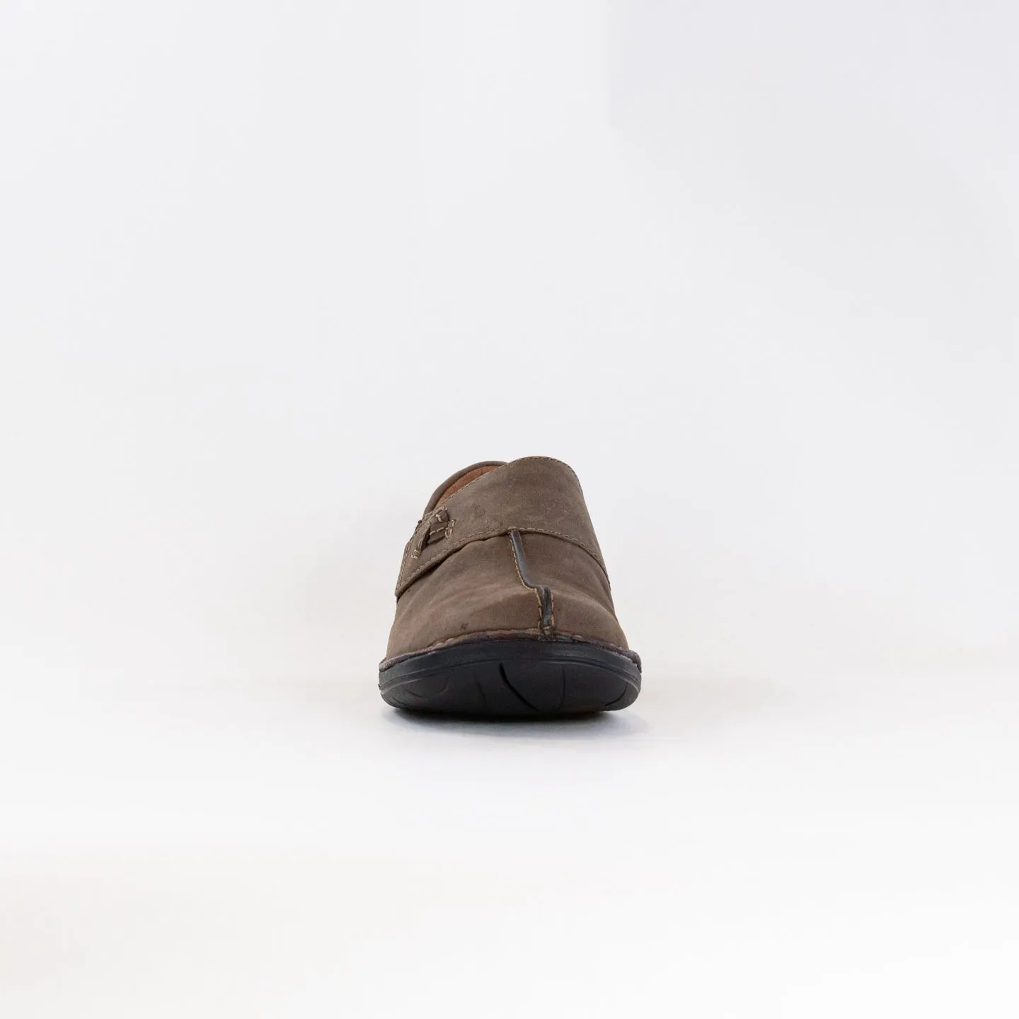 Clarks Un Loop Ave (Women's) - Taupe weekend run