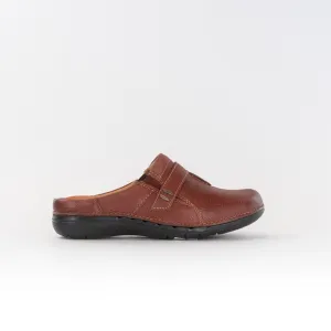 Clark's Un Loop Ease (Women's) - Chestnut Leather vent sole Clark's Un Loop Ease (Women's) - Chestnut Leather slip guard