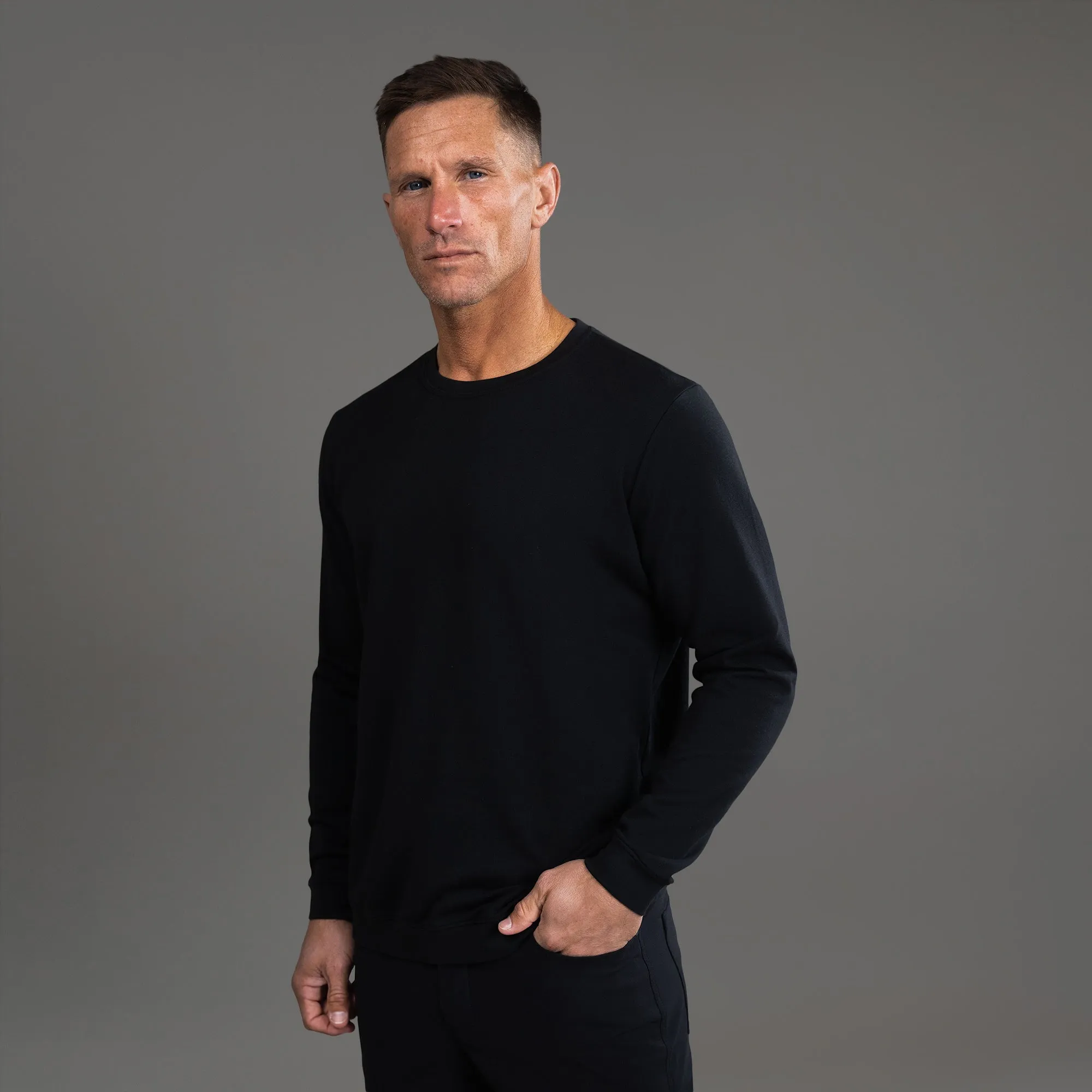 Cumulus Crew Pullover - Black event fit