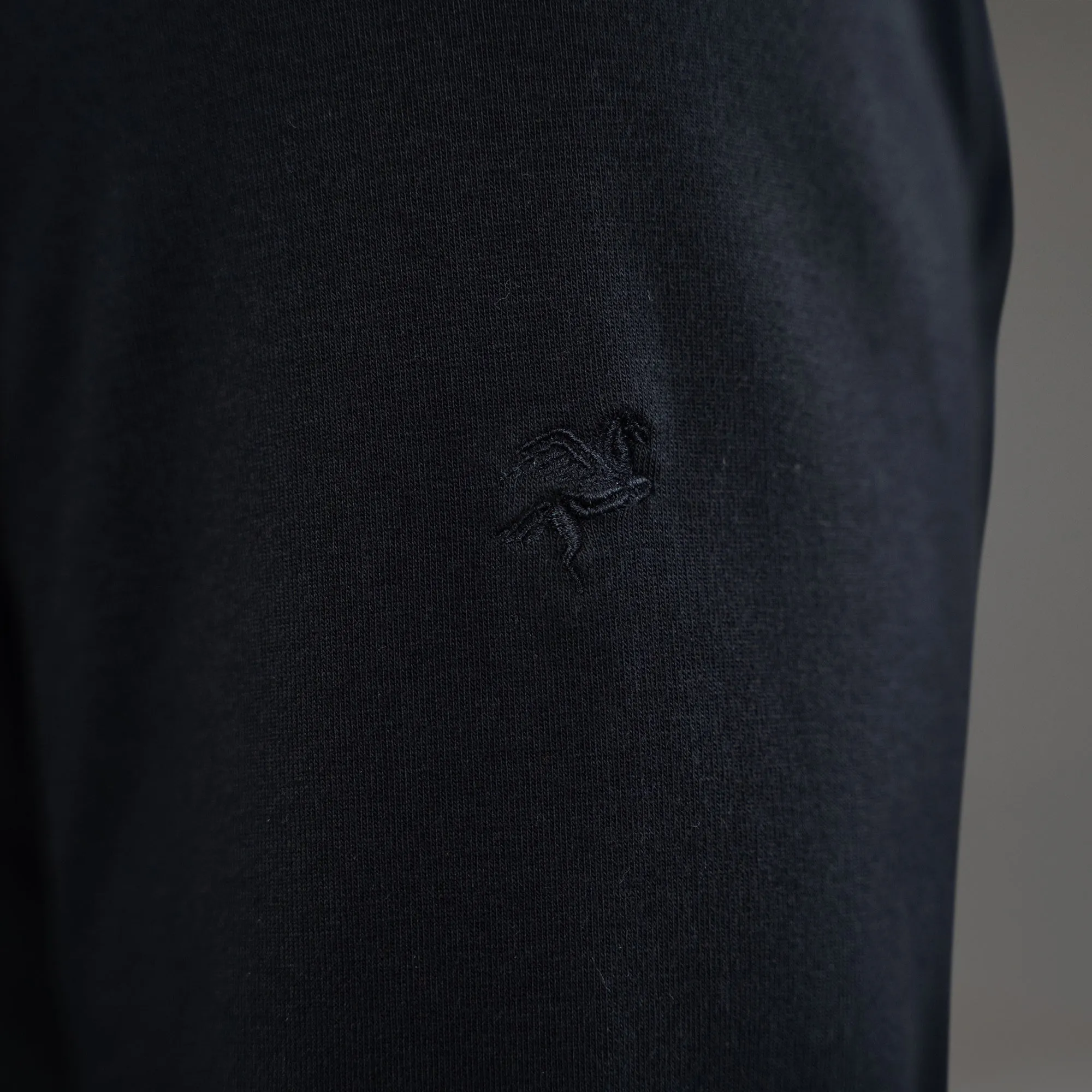 Cumulus Quarter Zip - Black shaped twist