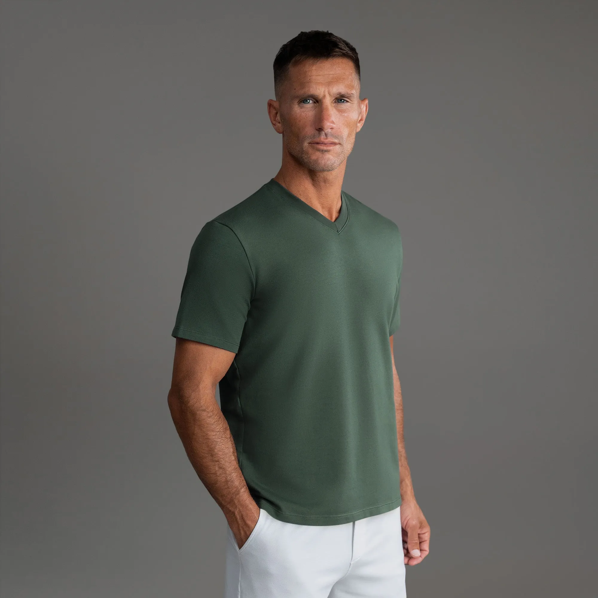 Cumulus V-Neck T-Shirt travel light
