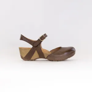 Dansko Tiffani (Women's) - Brown Ease Mode