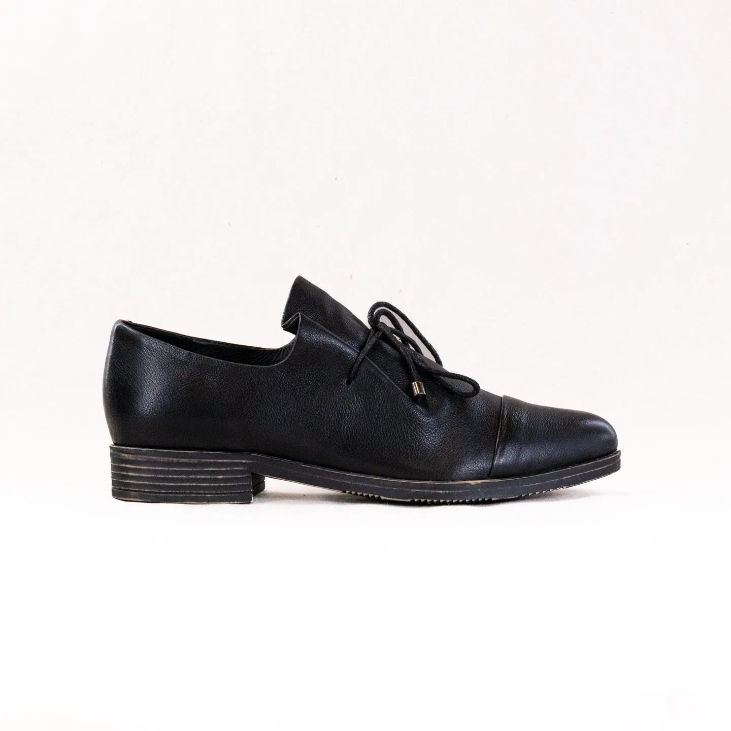 Django And Juliette Kotty (Women's) - Black Leather long trails