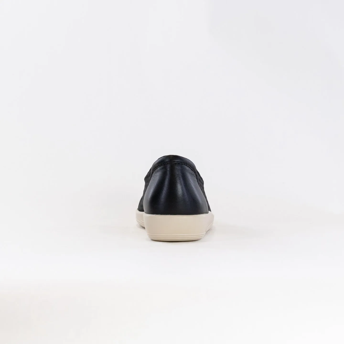 ECCO Soft 2.0 Slip On (Women's) - Black/Black half sizes
