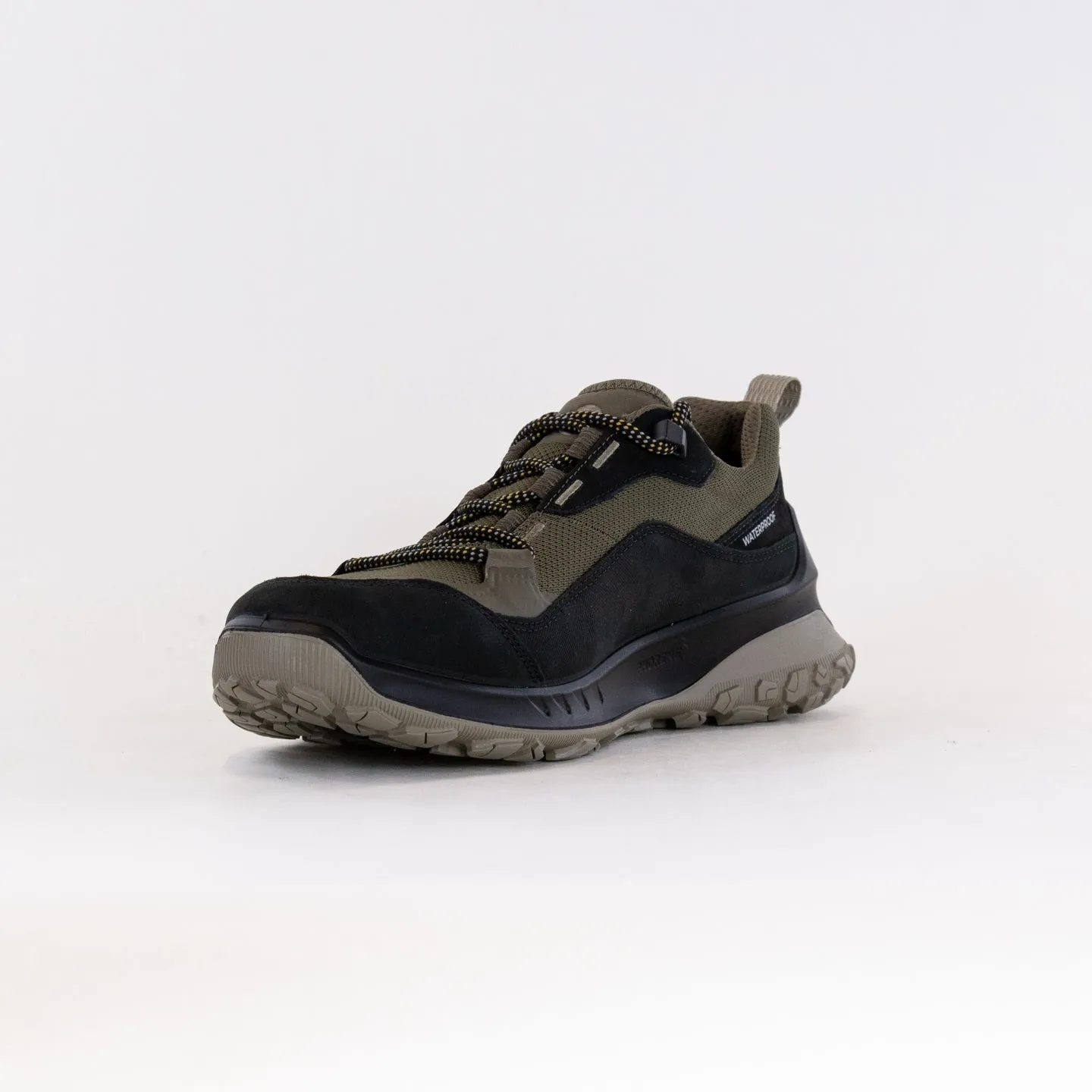 ECCO ULT-TRN Waterproof Low (Men's) - Black/Tarmac friction lock