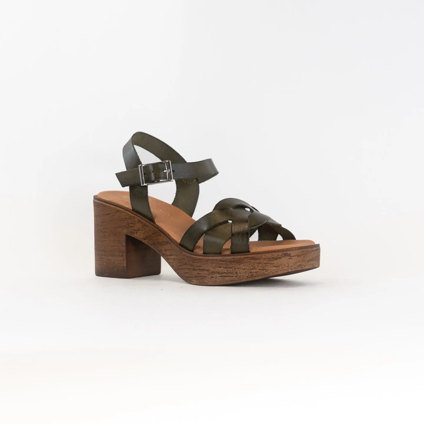 Eric Michael Uma (Women's) Light Look