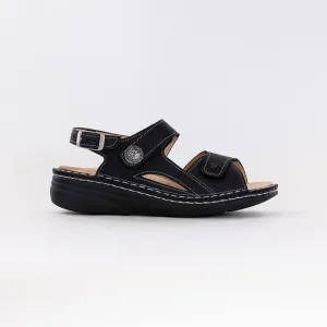 Finn Comfort Barbuda (Women's) - Black Weekend Look Finn Comfort Barbuda (Women's) - Black Outdoor Fun