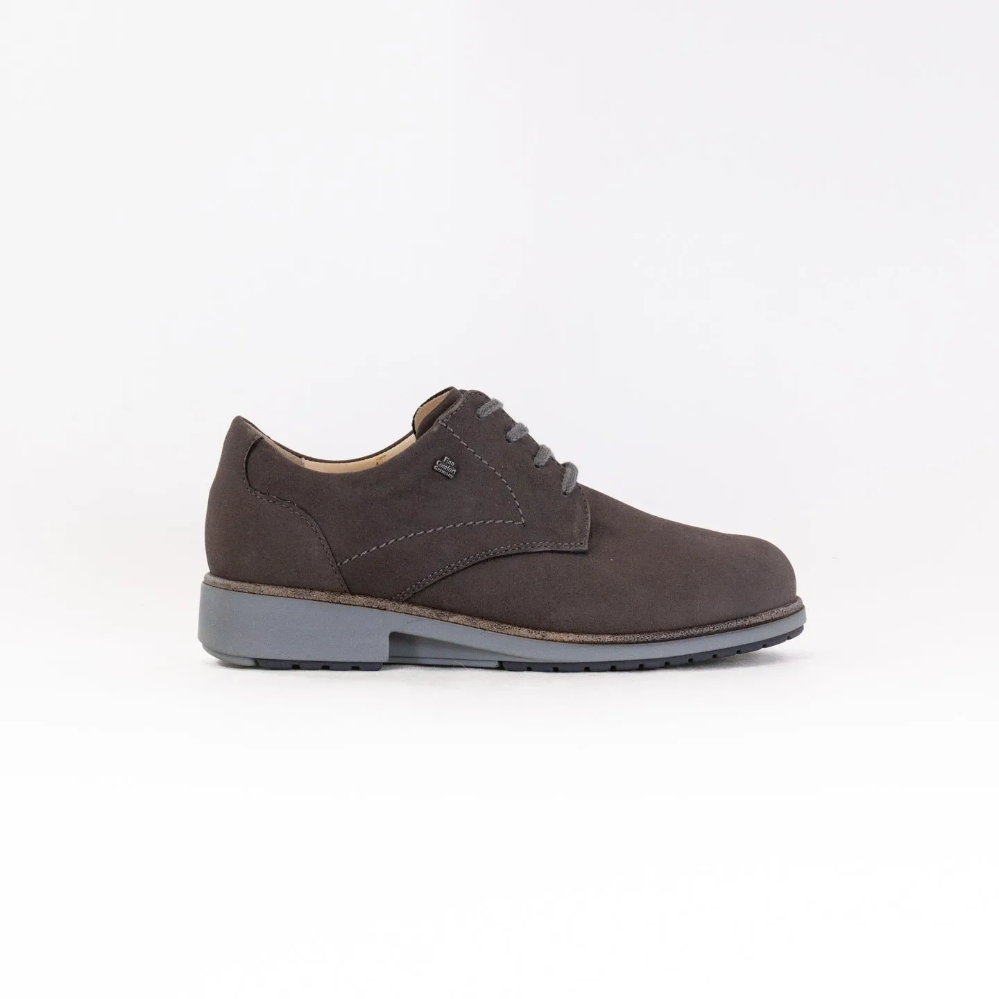 Finn Comfort Elmhurst (Women's) - Carbon firm terrain