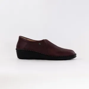 Finn Comfort Newport (Women's) - Bordeaux Leather park adventures Finn Comfort Newport (Women's) - Bordeaux Leather gender-neutral