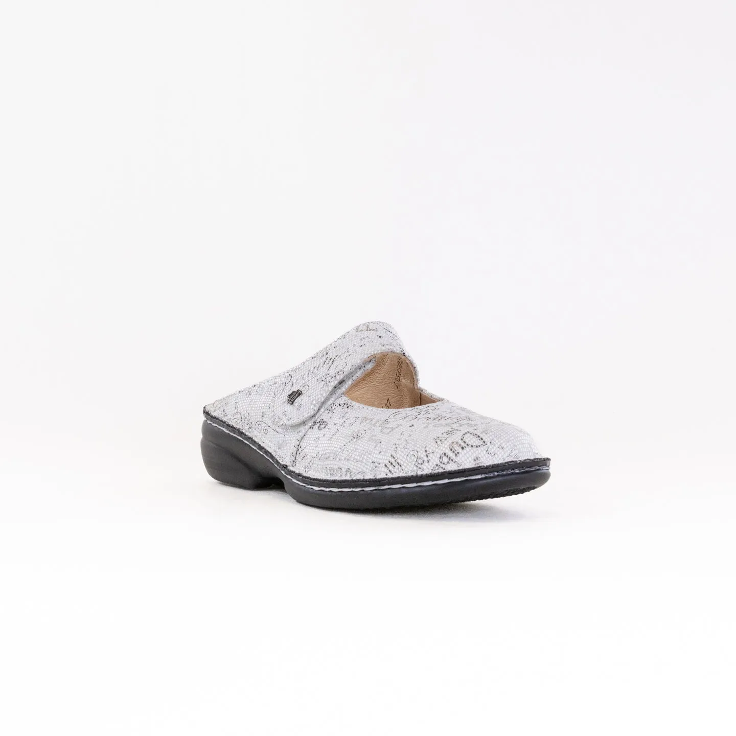 Finn Comfort Stanford Clog (Women's) - Words Bianco flexible sole