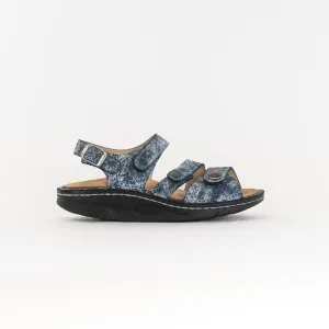 Finn Comfort Tiberias (Women's) - Marine Weekend Look Finn Comfort Tiberias (Women's) - Marine Stay Cool