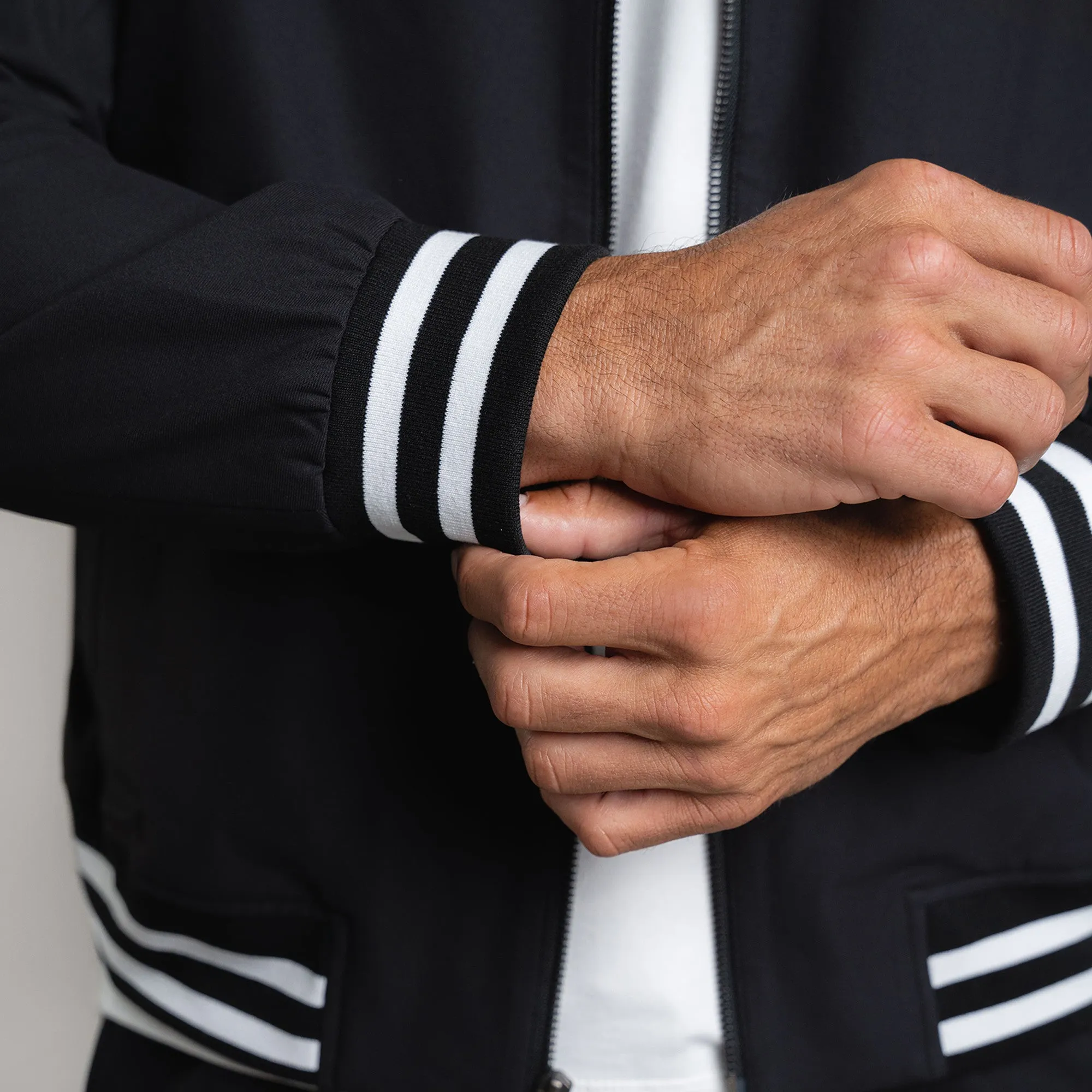 FlexTech Bomber - Varsity Black party look