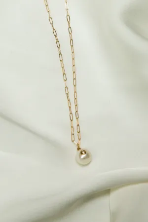 FRESH WATER PEARL NECKLACE bold accent FRESH WATER PEARL NECKLACE festive pick