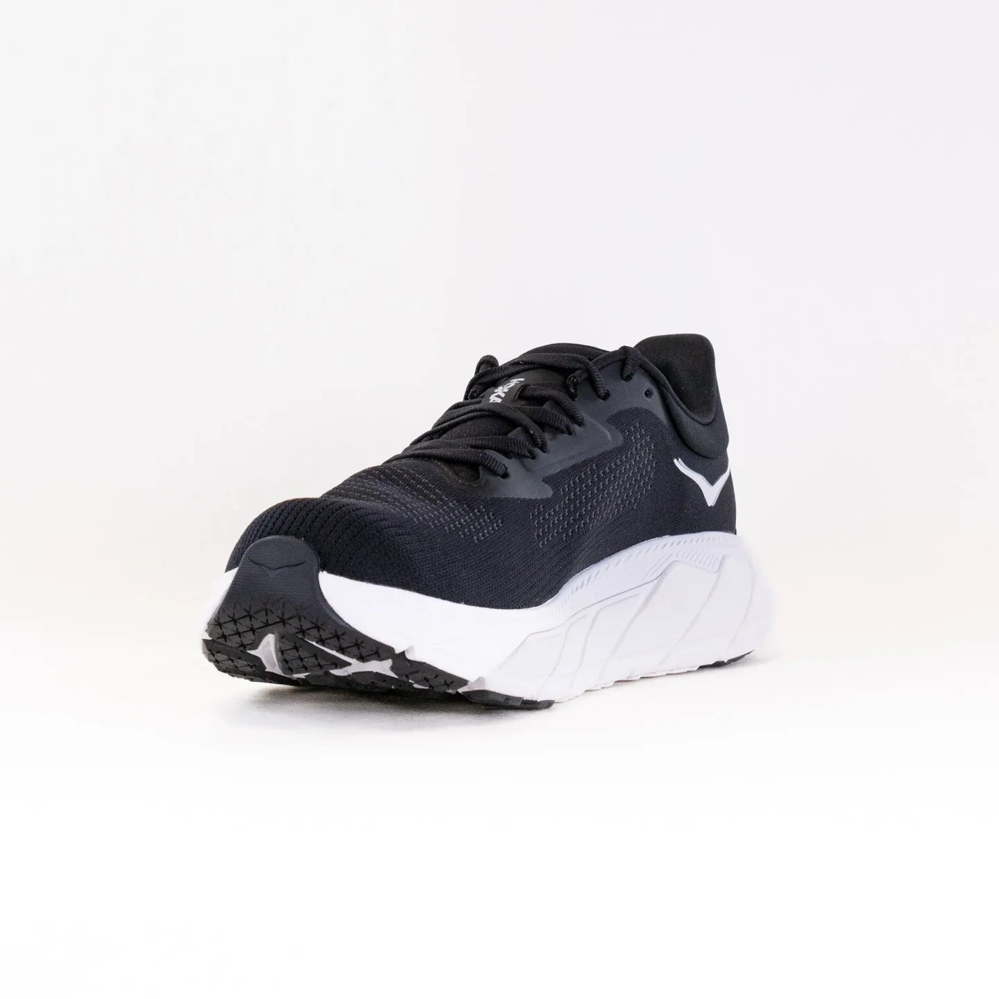 Hoka Arahi 7 Wide (Men's) - Black/White heel drive