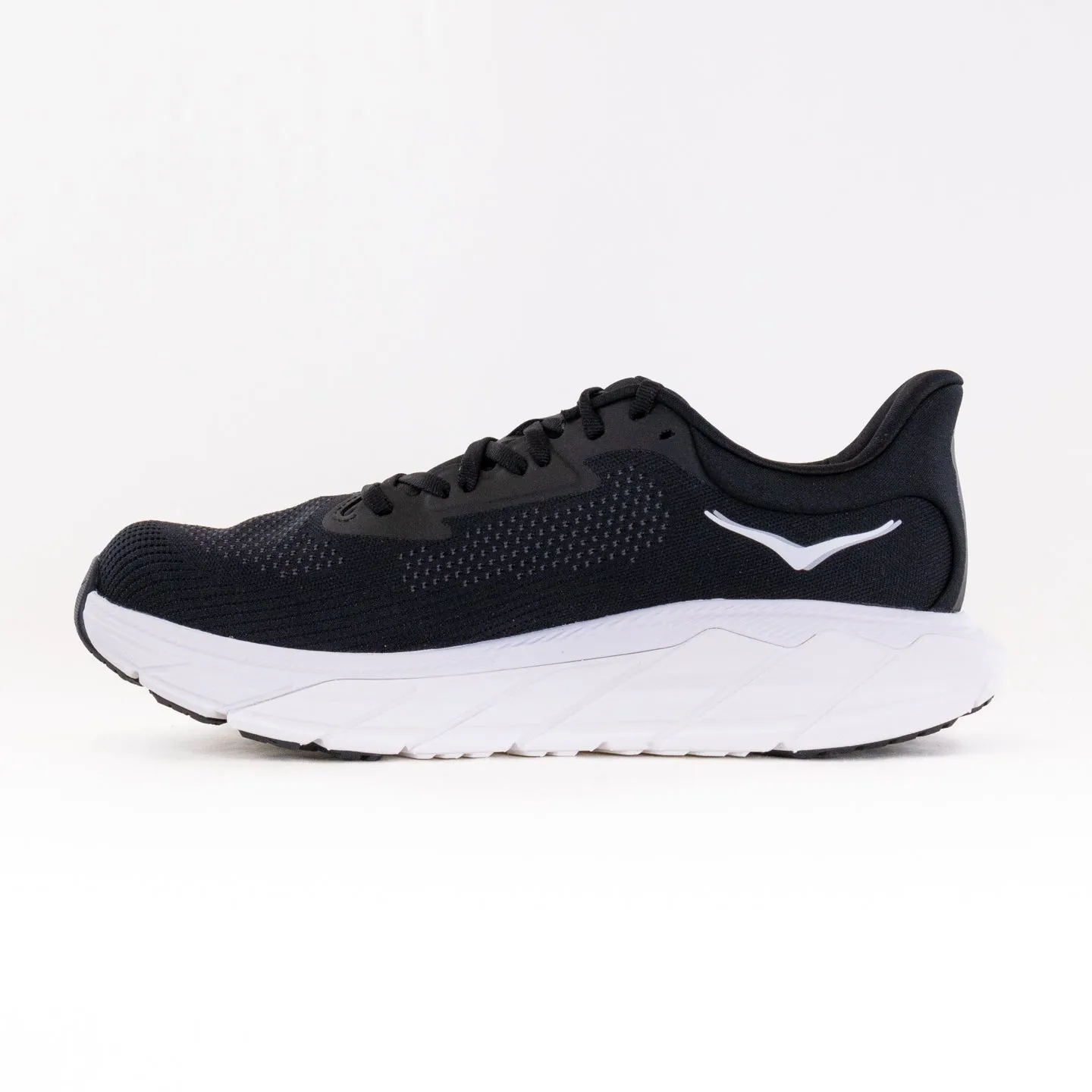 Hoka Arahi 7 Wide (Men's) - Black/White heel energy