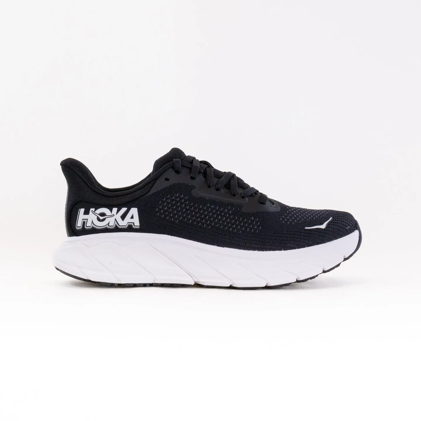 Hoka Arahi 7 Wide (Women's) - Black/White fit harmony