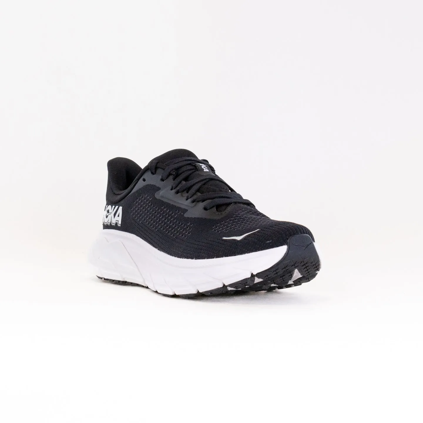 Hoka Arahi 7 Wide (Women's) - Black/White power drive