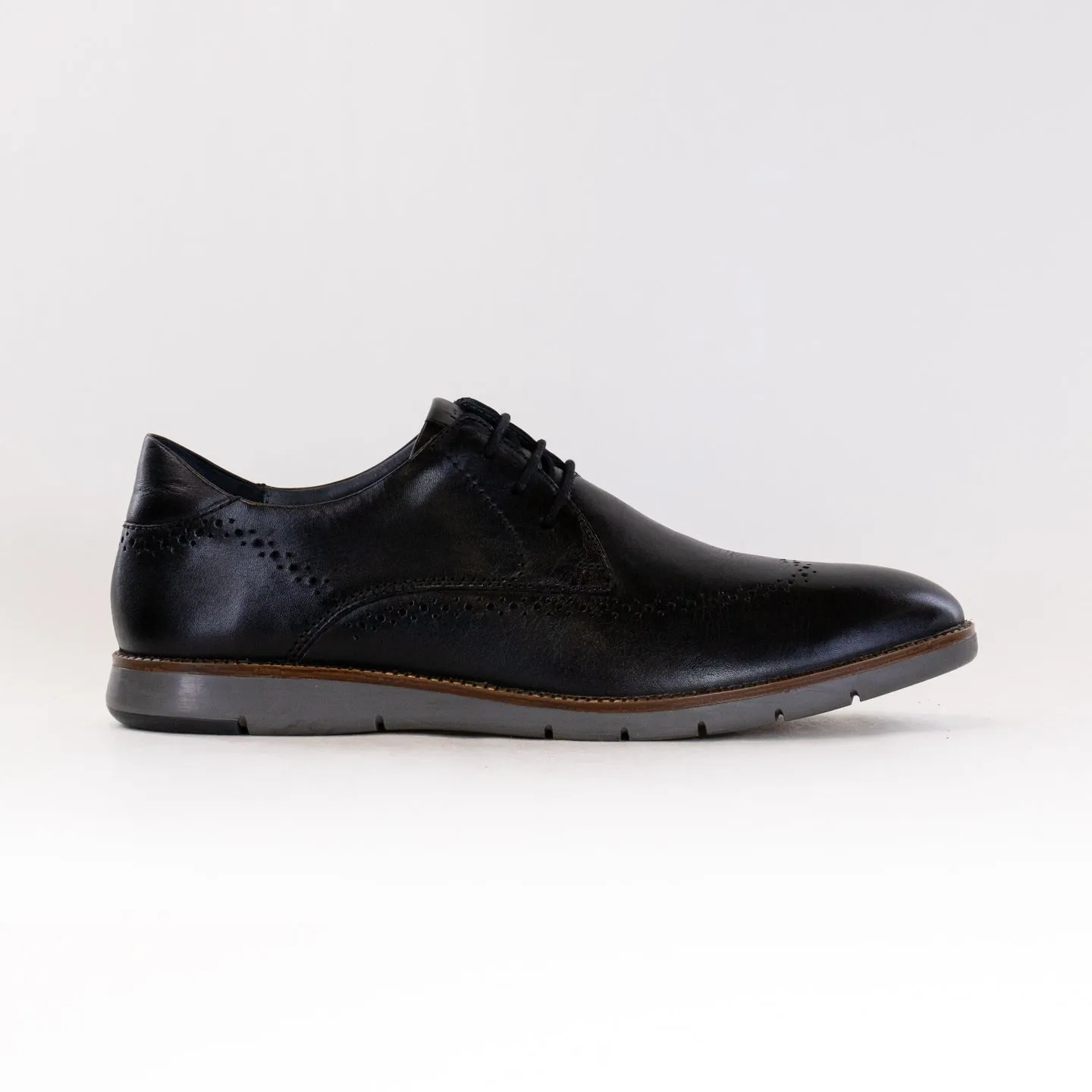 Josef Seibel Tyler 33 (Men's) - Black Smooth performance sole