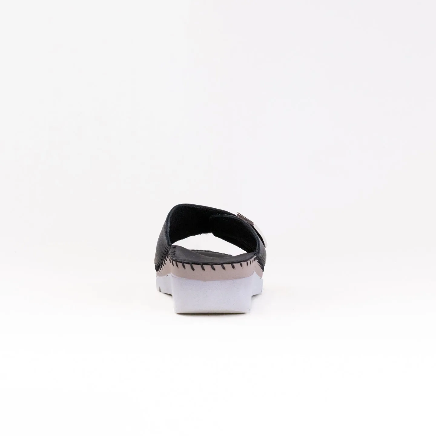 La Plume Agua (Women's) - Black Free Move